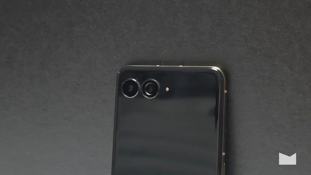 Огляд Motorola Razr 70 Ultra: камери Огляд Motorola Razr 70 Ultra: камери